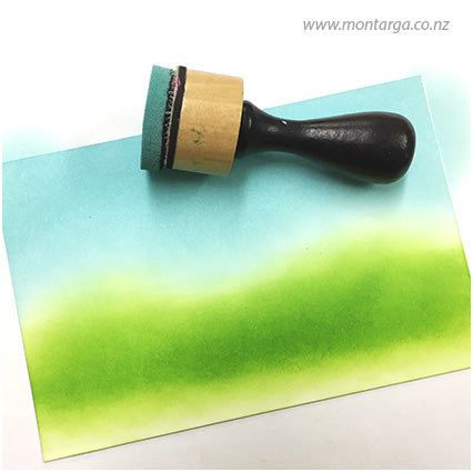 Card Sample - NZ Silhouette - sponged background