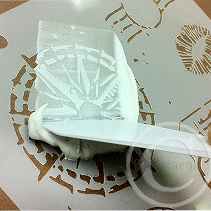 Montarga Stencil - Doily